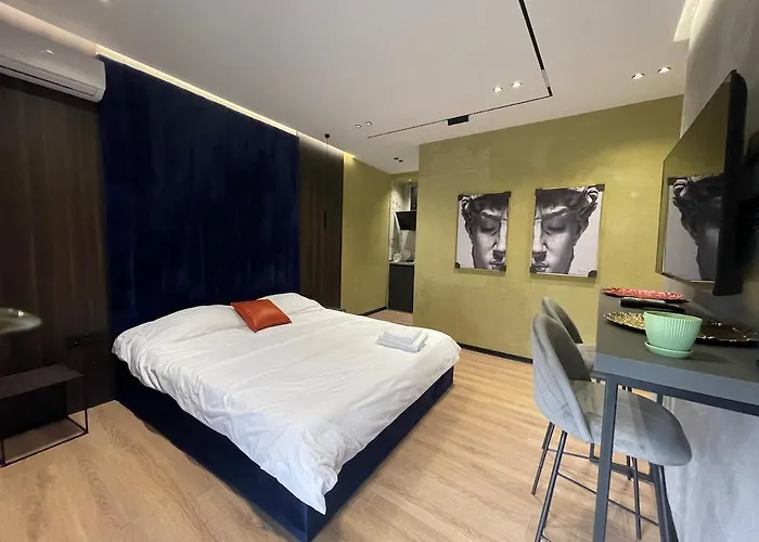 Jt - Yellow Apartman *