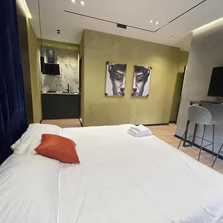 Jt - Yellow Apartment